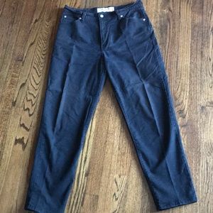 Levi slim tapered 12s is the size 512
